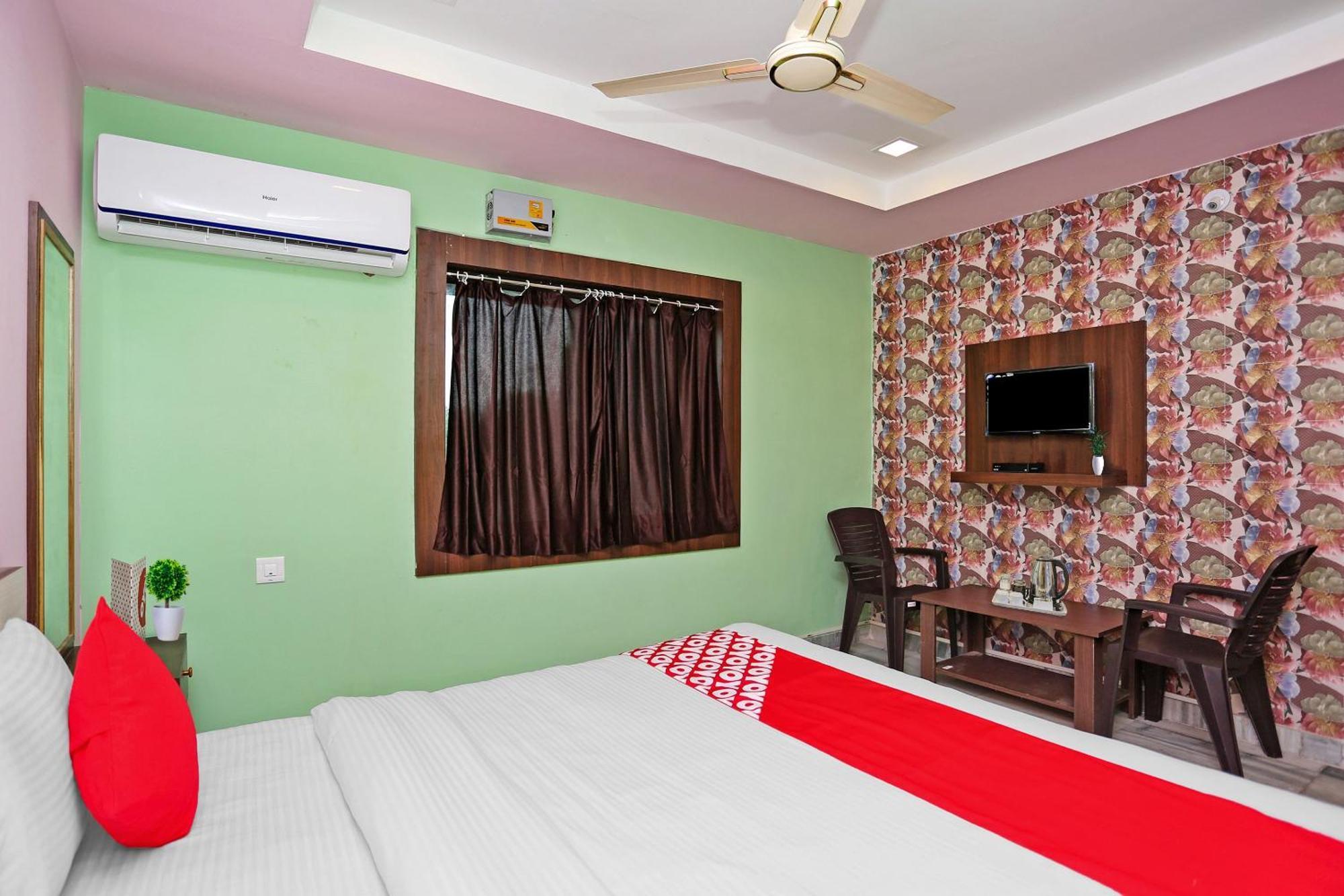 Super Collection O Aryan Hotel Khandagiri Dış mekan fotoğraf